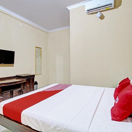 Oyo 91353 Hotel Surya Andesa Klaten Dış mekan fotoğraf