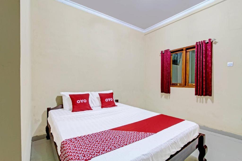 Oyo 91353 Hotel Surya Andesa Klaten Dış mekan fotoğraf